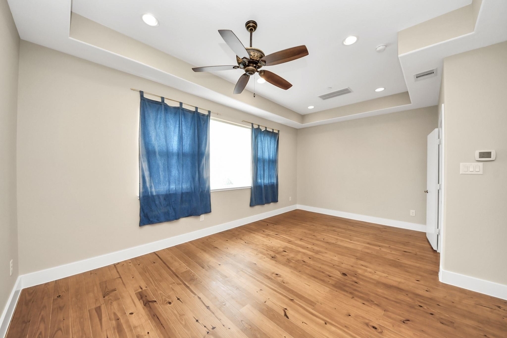 1807 W Webster Street - Photo 8