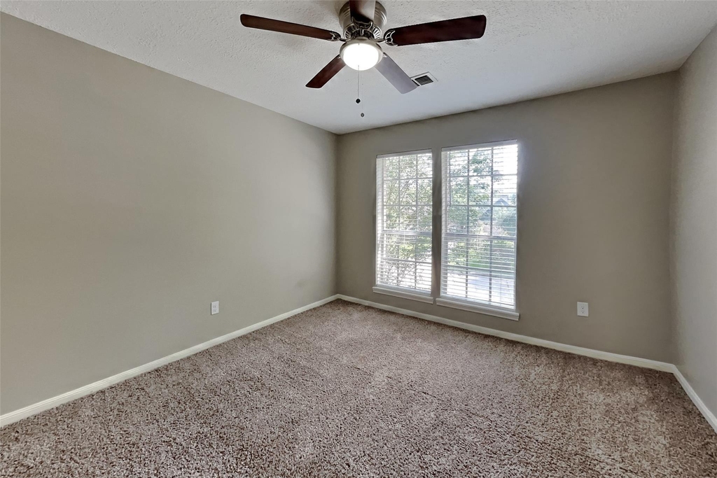 8427 Burwood Park Drive - Photo 12