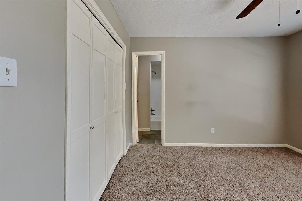 8427 Burwood Park Drive - Photo 11