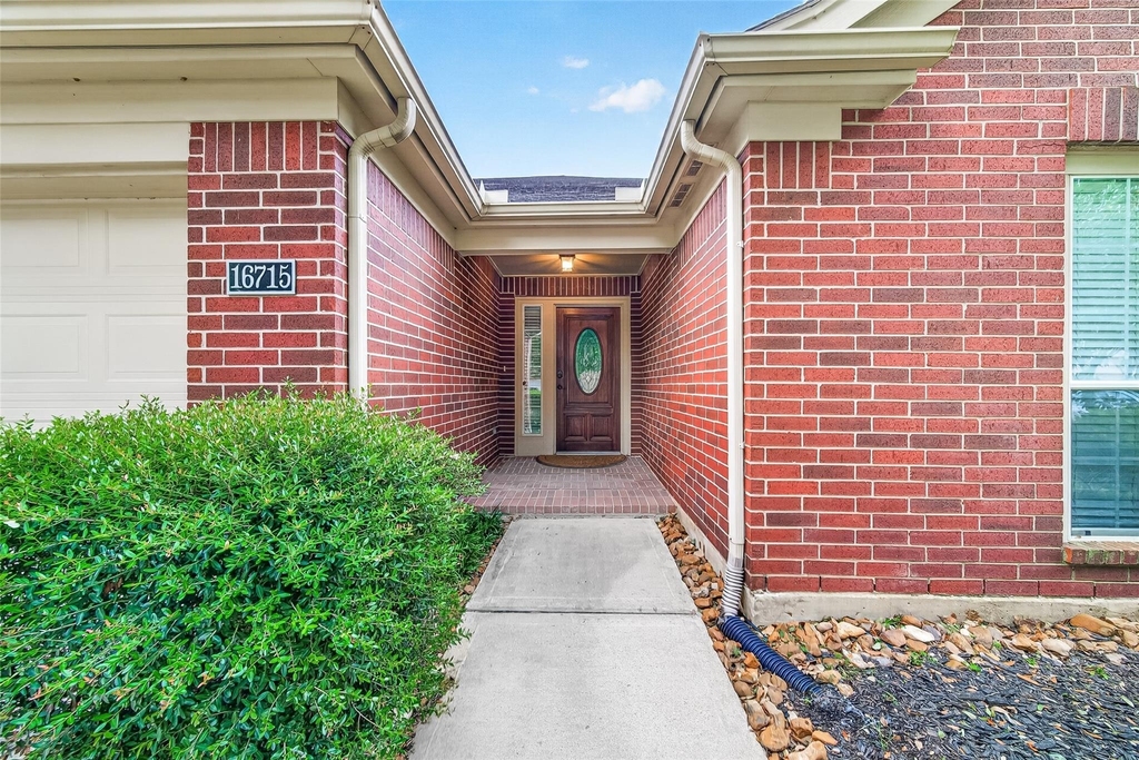 16715 Red Falls Circle - Photo 1