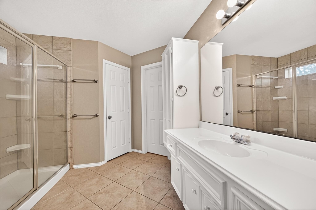16715 Red Falls Circle - Photo 14