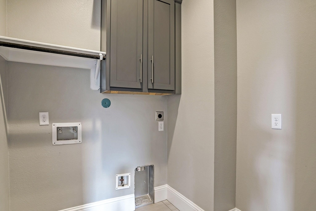 4859 Benning Dr - Photo 32