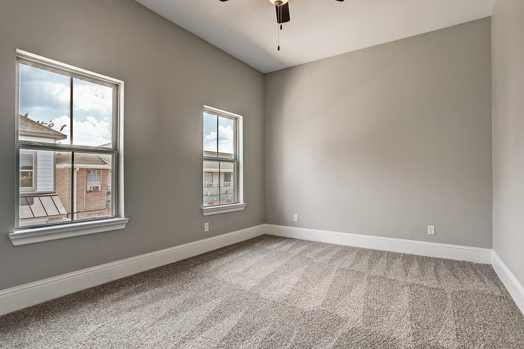 4859 Benning Dr - Photo 28
