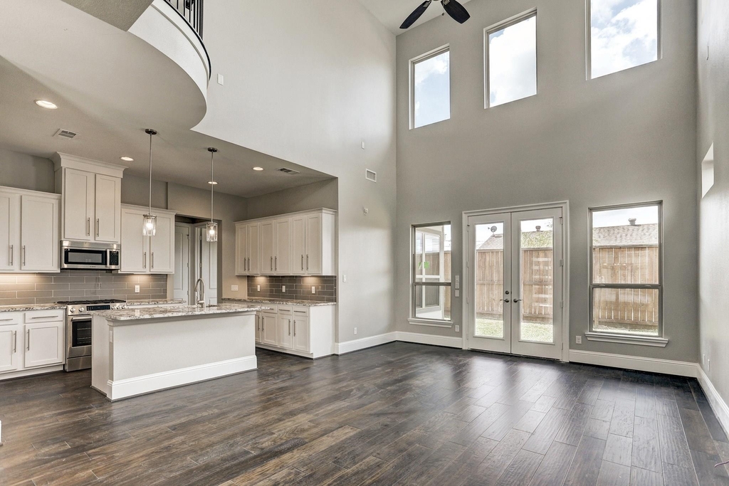 4859 Benning Dr - Photo 4