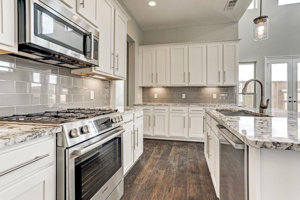 4859 Benning Dr - Photo 8