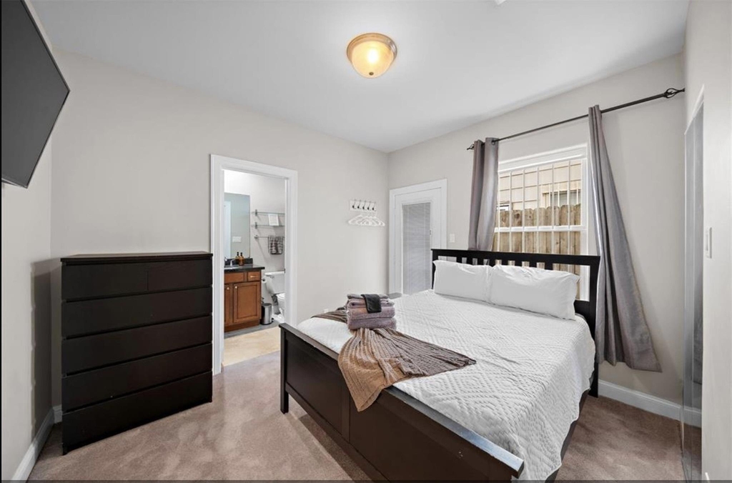 2512 Leeland Street - Photo 12