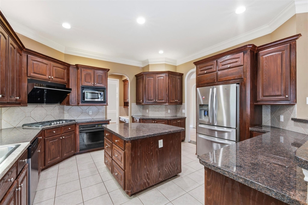 17 Ambleside Crescent Drive - Photo 10