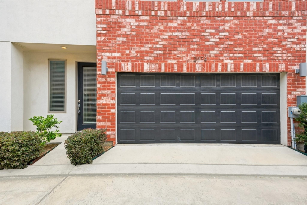 2974 Alice Street - Photo 3