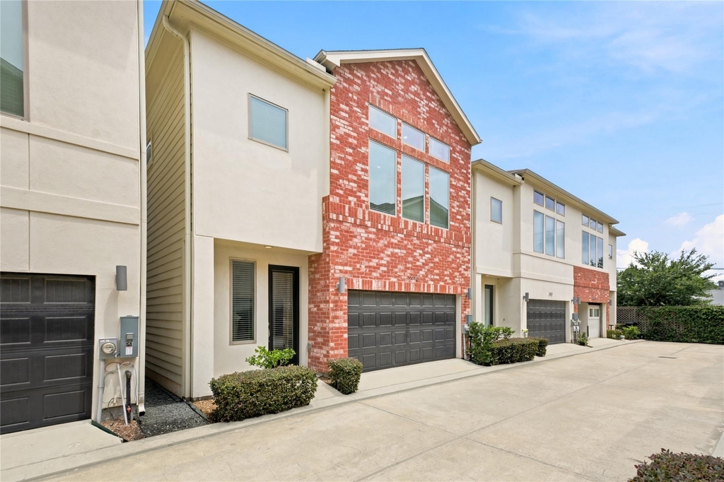 2974 Alice Street - Photo 1