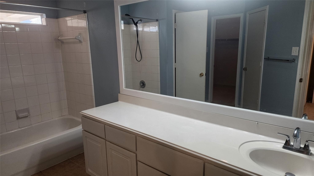 12214 Carriage Oak Circle - Photo 17