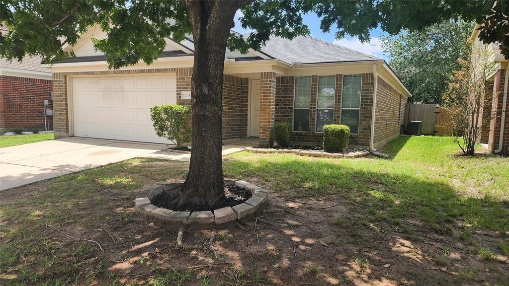 12214 Carriage Oak Circle - Photo 2