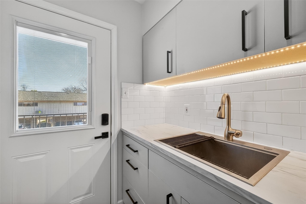 1811 Stoney Brook Drive - Photo 11