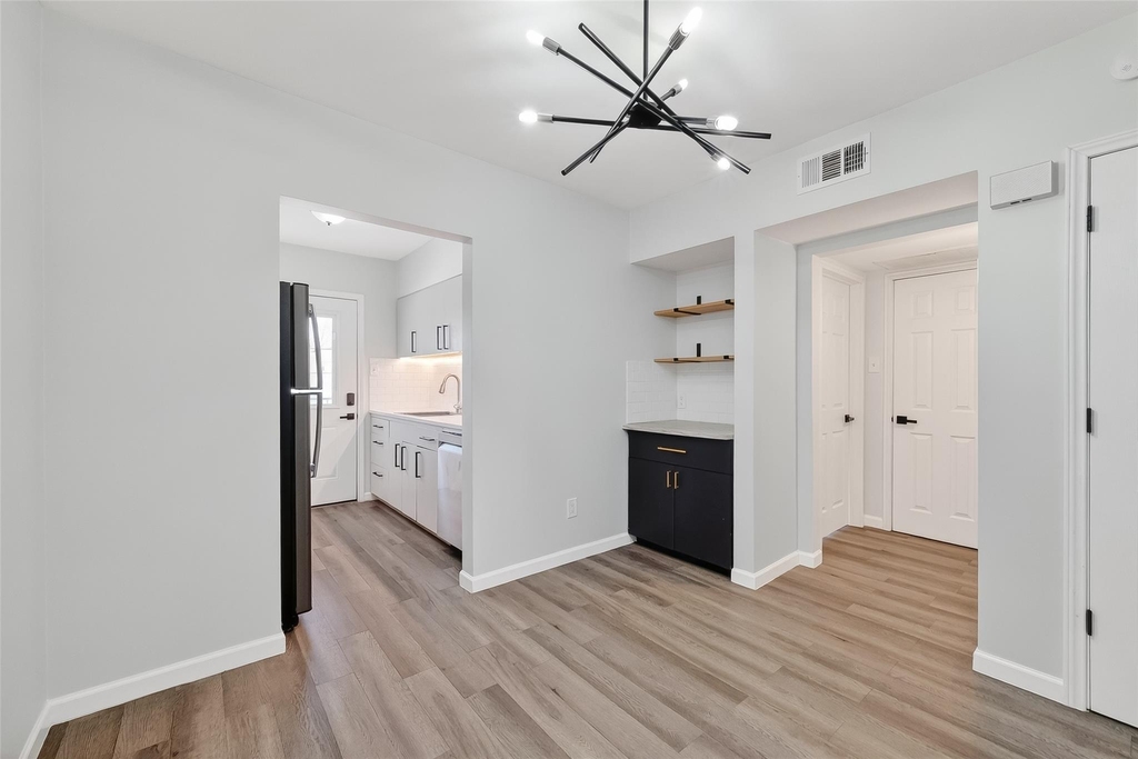 1811 Stoney Brook Drive - Photo 7