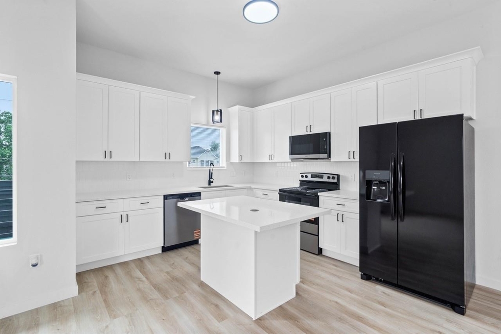 9725 Kerr Street - Photo 10