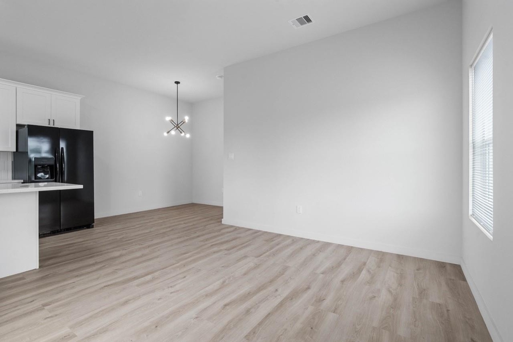 9725 Kerr Street - Photo 7