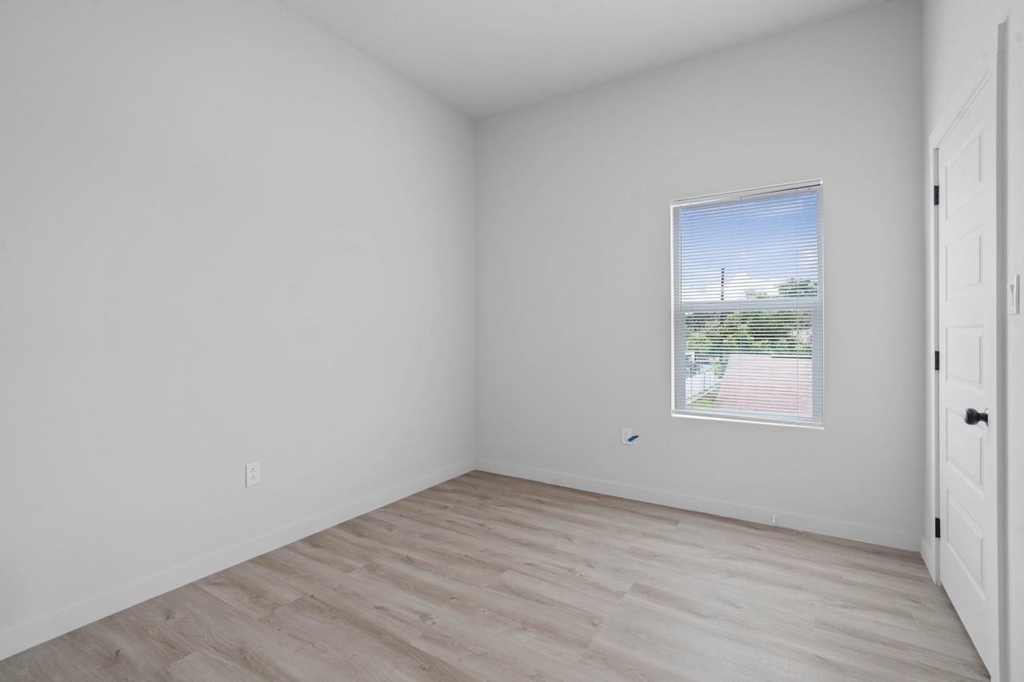 9725 Kerr Street - Photo 32