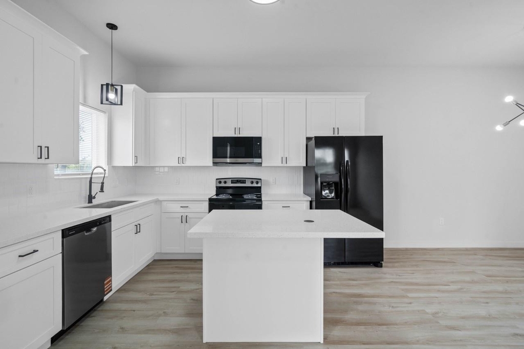 9725 Kerr Street - Photo 11