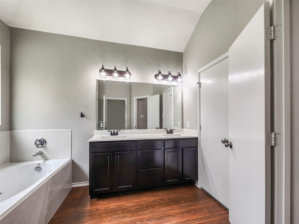 11427 Ryan Court - Photo 10
