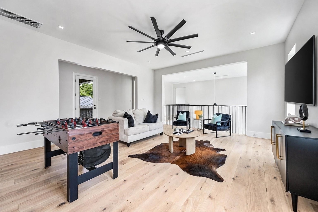 408 W 30th Street - Photo 23