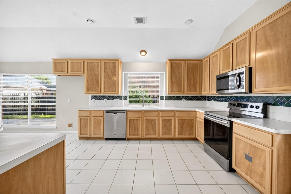 5814 Eldridge Glen Drive - Photo 8