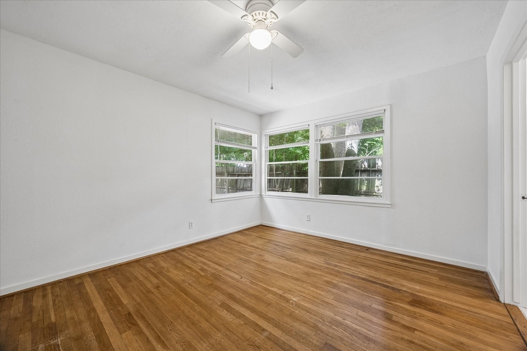 4022 Woodcraft Street - Photo 8
