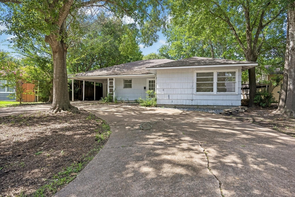 4022 Woodcraft Street - Photo 0
