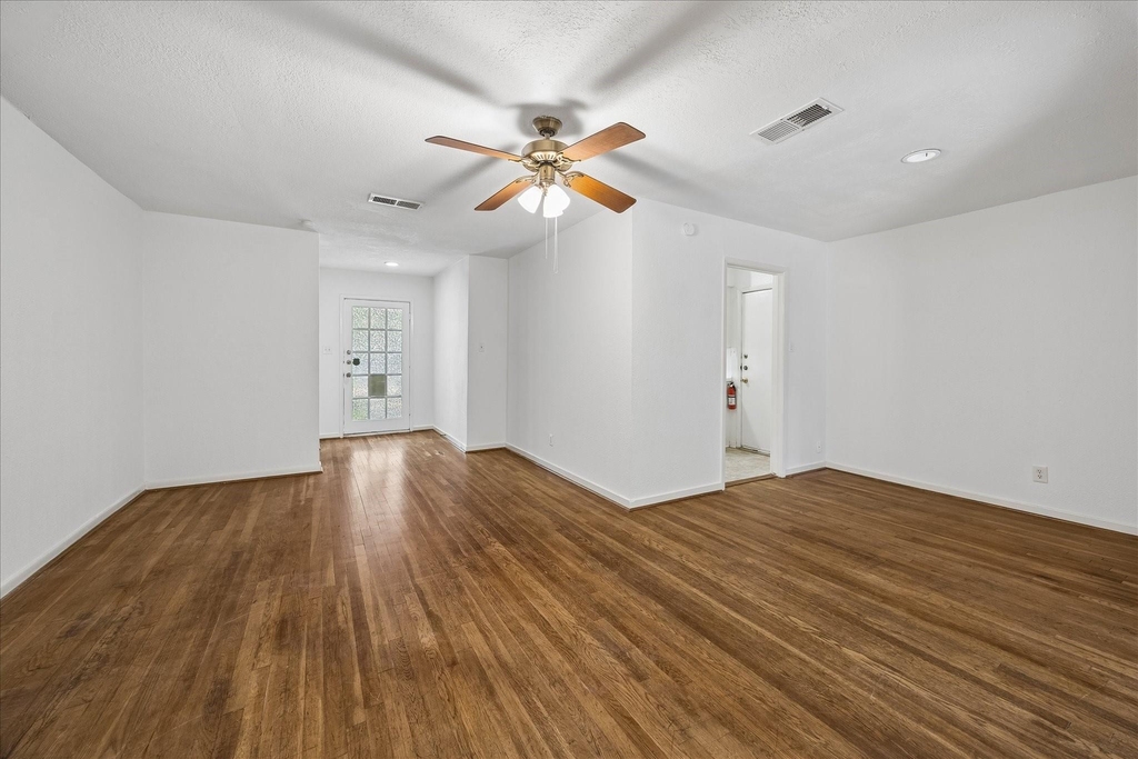 4022 Woodcraft Street - Photo 3