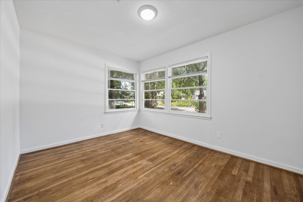 4022 Woodcraft Street - Photo 6