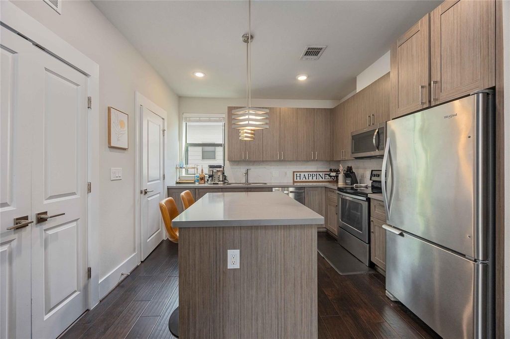 2401 Crawford Street - Photo 5