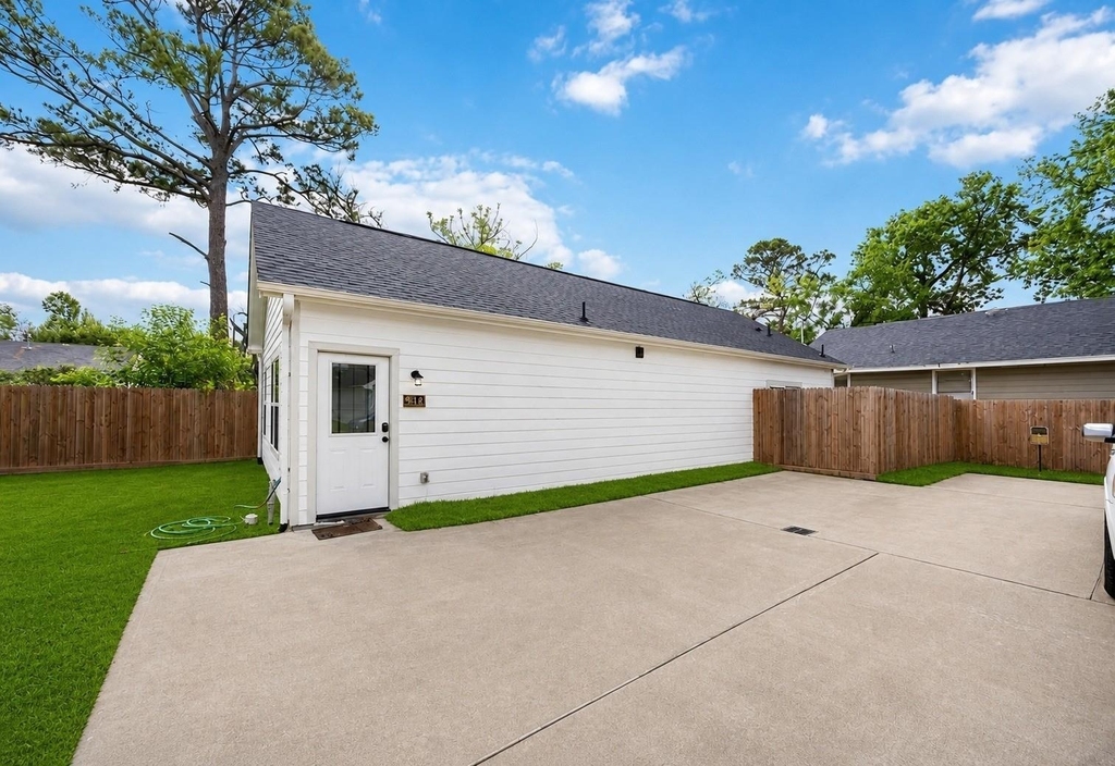 8614 Peachtree Street - Photo 0