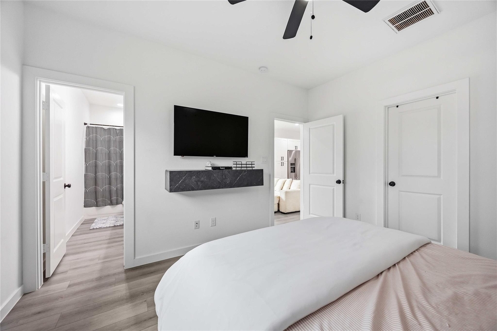 8614 Peachtree Street - Photo 4