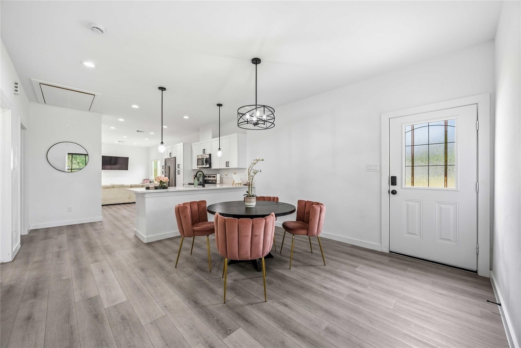 8614 Peachtree Street - Photo 5