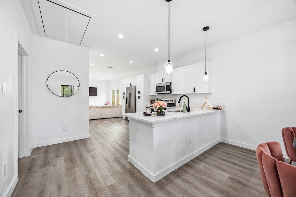 8614 Peachtree Street - Photo 6