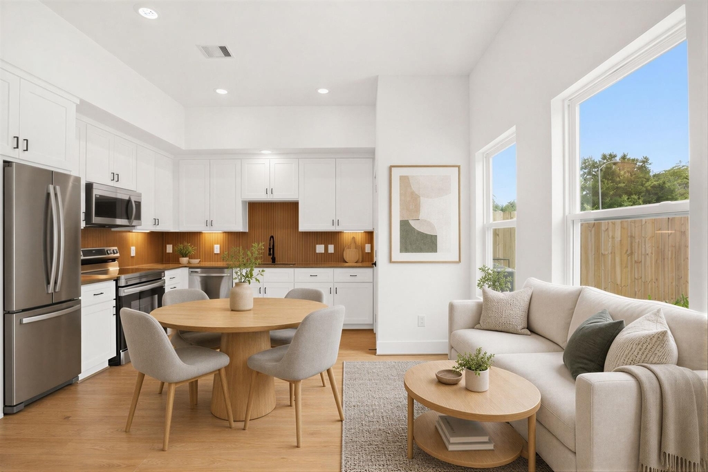 7841 Sunnyhill Street - Photo 2