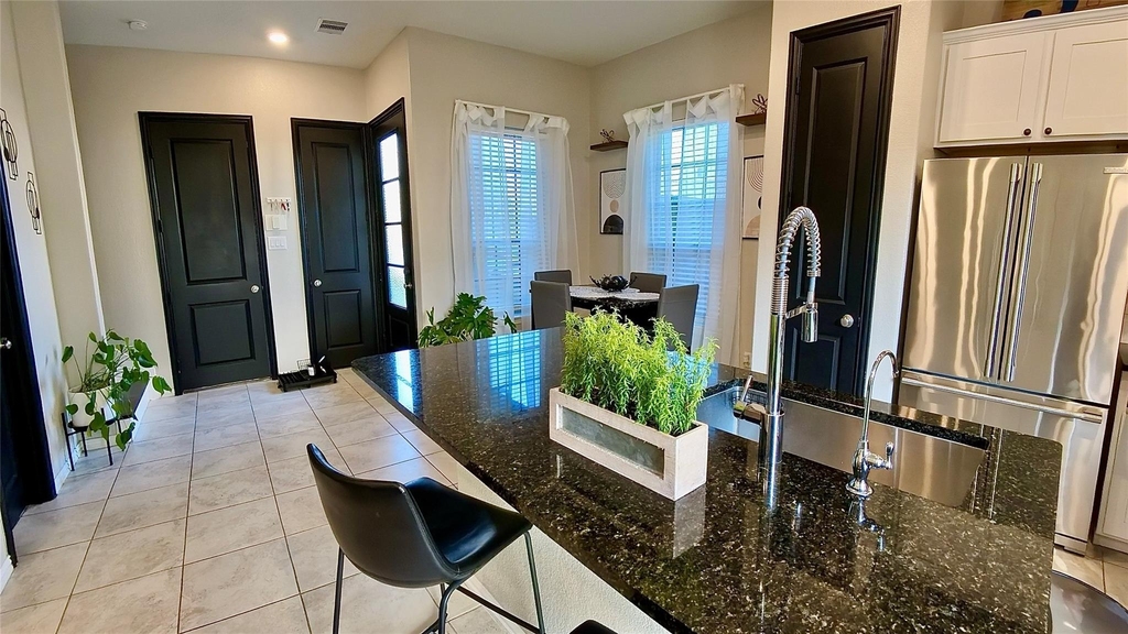 214 Club Crest Ln - Photo 2