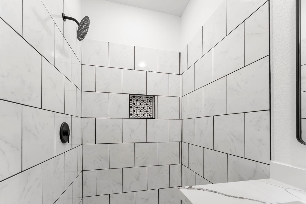 7987 Chateau Street - Photo 20