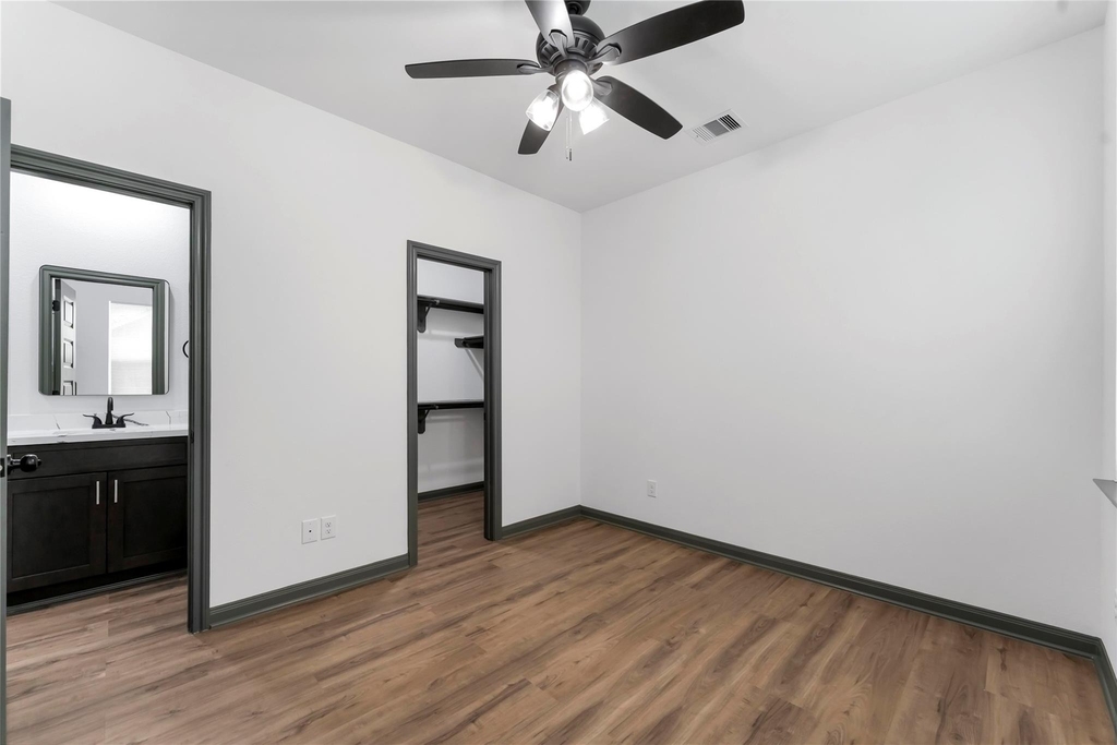 7987 Chateau Street - Photo 16