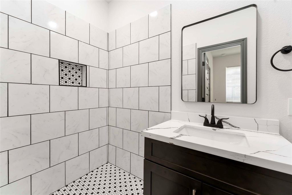 7987 Chateau Street - Photo 19