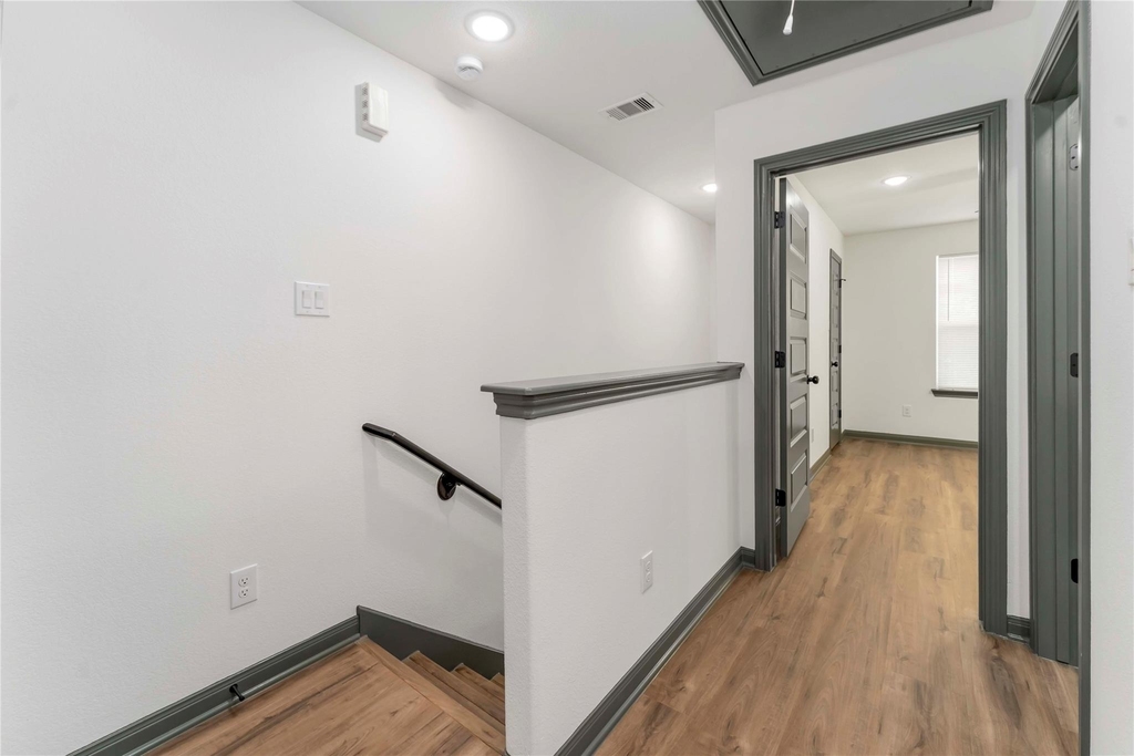 7987 Chateau Street - Photo 22