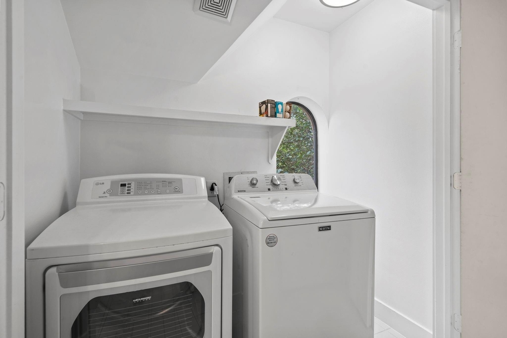 2154 Arabelle Street - Photo 38