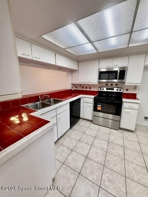 6770 Ridgewood Avenue - Photo 2