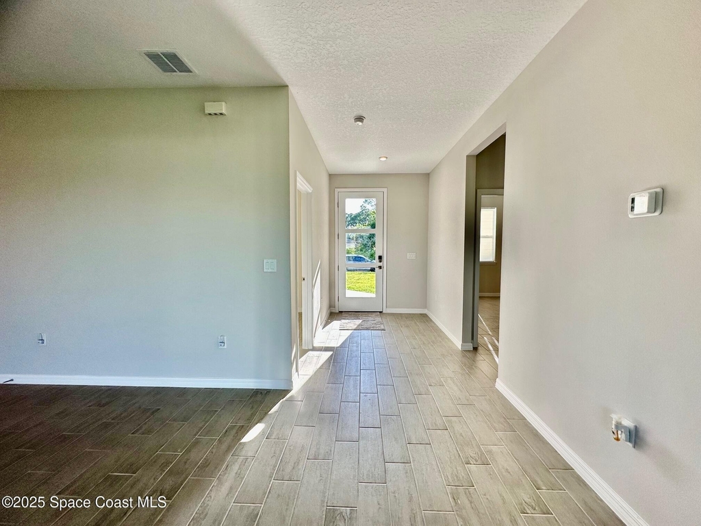 1326 Seeley Circle Nw - Photo 6