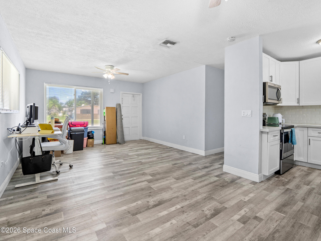 311 W University Boulevard - Photo 4