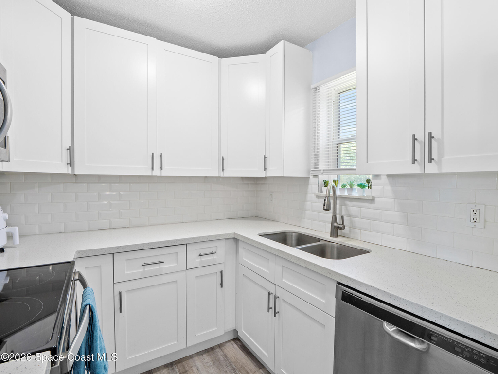 311 W University Boulevard - Photo 9