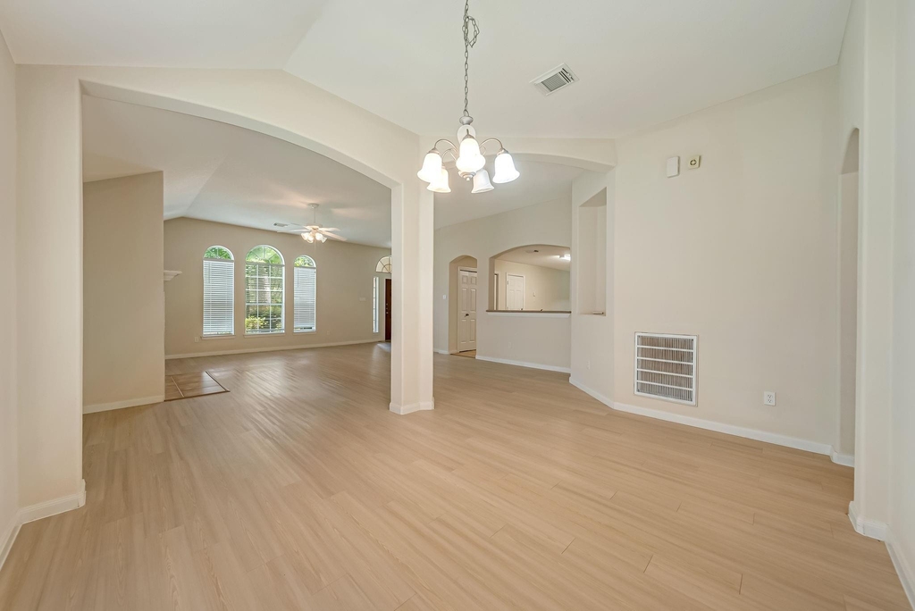 12810 Lake Shore Drive - Photo 4