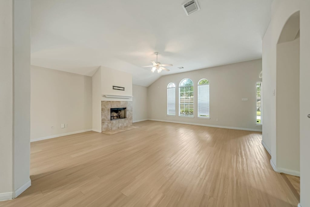 12810 Lake Shore Drive - Photo 2