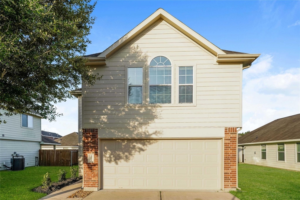 5405 Rio Ramos Court - Photo 1