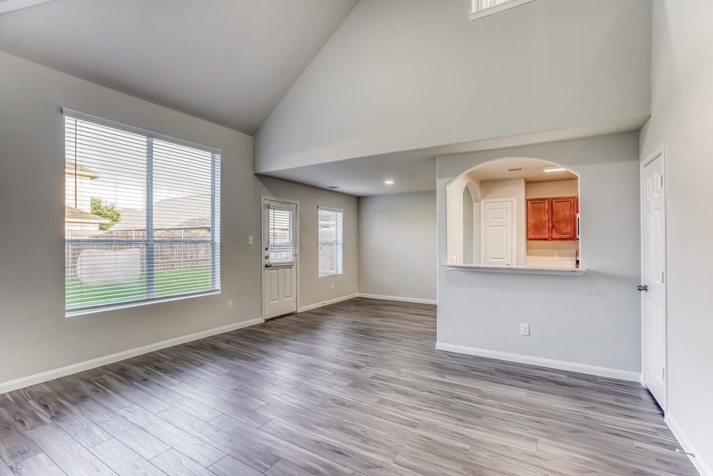 5405 Rio Ramos Court - Photo 7