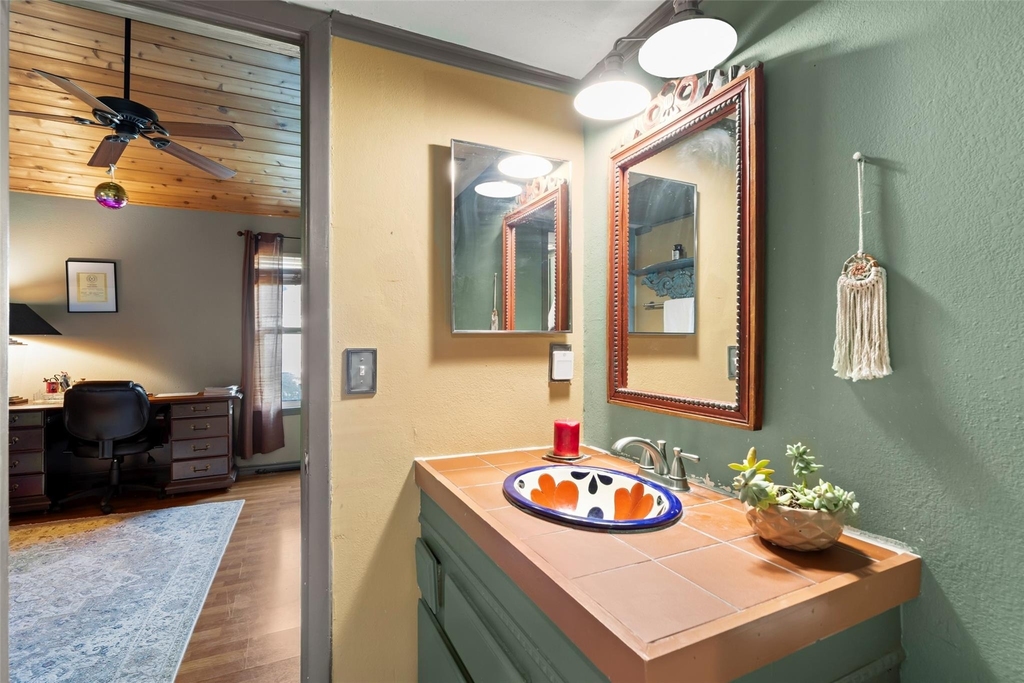 11710 Southlake Drive - Photo 23