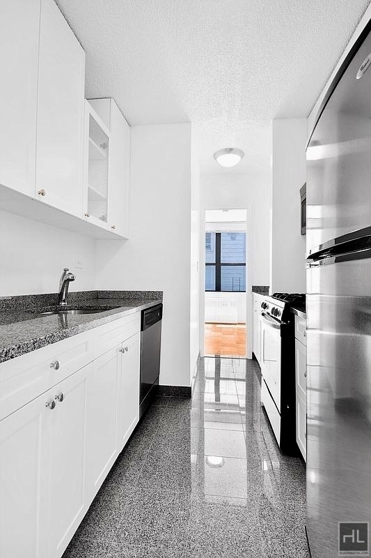 West 87th Street - Photo 2